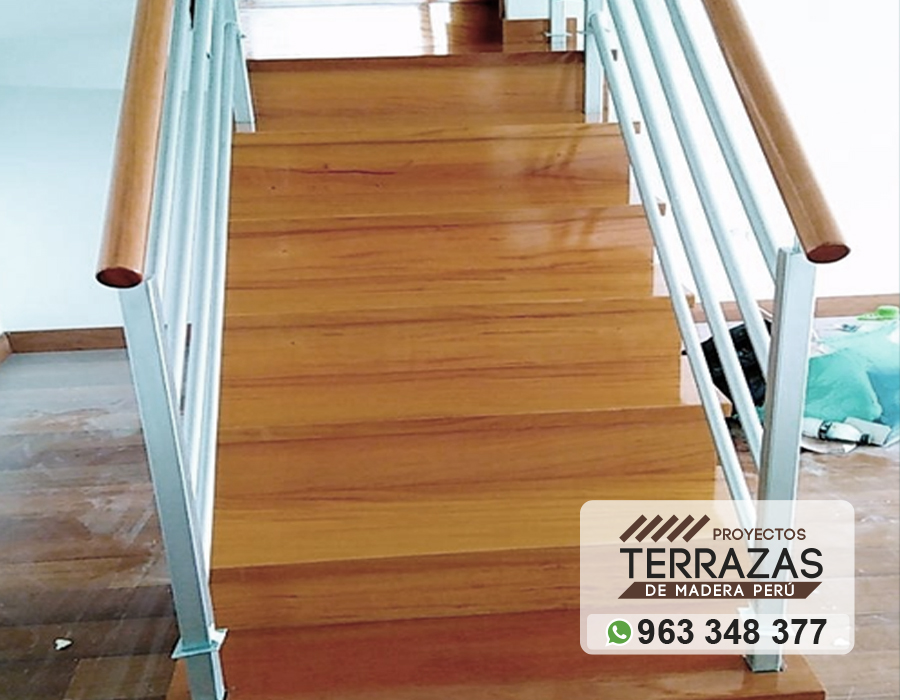 techo sol y sombra, techo de madera, estructura de madera, techos de madera, listones de madera, escalera de madera, parantes de madera, madera caoba, machihembrado, acabados en madera, acabado de madera, madera laqueada, madera barnizado, rejas de madera, madera flotante, columnas de madera, techos, madera, terrazas, terrazas de madera, proyectos de madera, proyectos, sol y sombra, sombra de madera