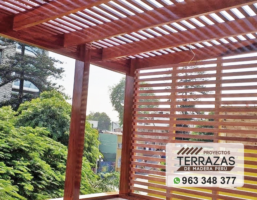 techo sol y sombra, techo de madera, estructura de madera, techos de madera, listones de madera, escalera de madera, parantes de madera, madera caoba, machihembrado, acabados en madera, acabado de madera, madera laqueada, madera barnizado, rejas de madera, madera flotante, columnas de madera, techos, madera, terrazas, terrazas de madera, proyectos de madera, proyectos, sol y sombra, sombra de madera